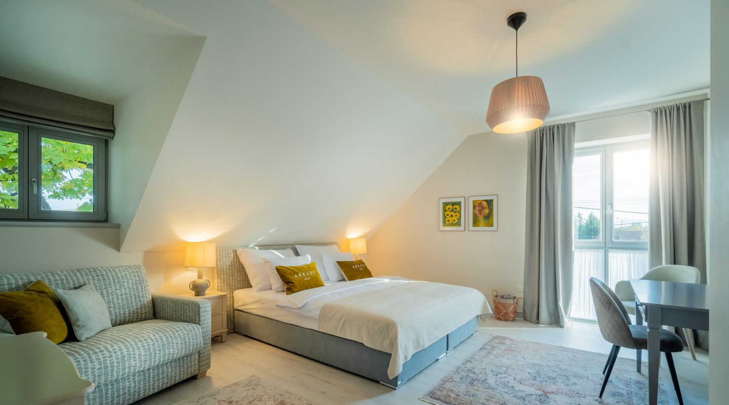 ARKADY HOF (50) (1) (1)